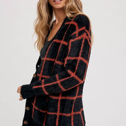 GRID PATTERN FUZZY CARDIGAN