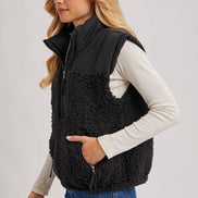 SHERPA CONTRAST HIGH STAND COLLAR VEST