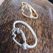 Load image into Gallery viewer, Beautiful Bling Arrowhead Cuff Bracelet
