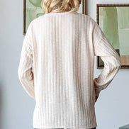 Ribbed V-Neck Curvy Top