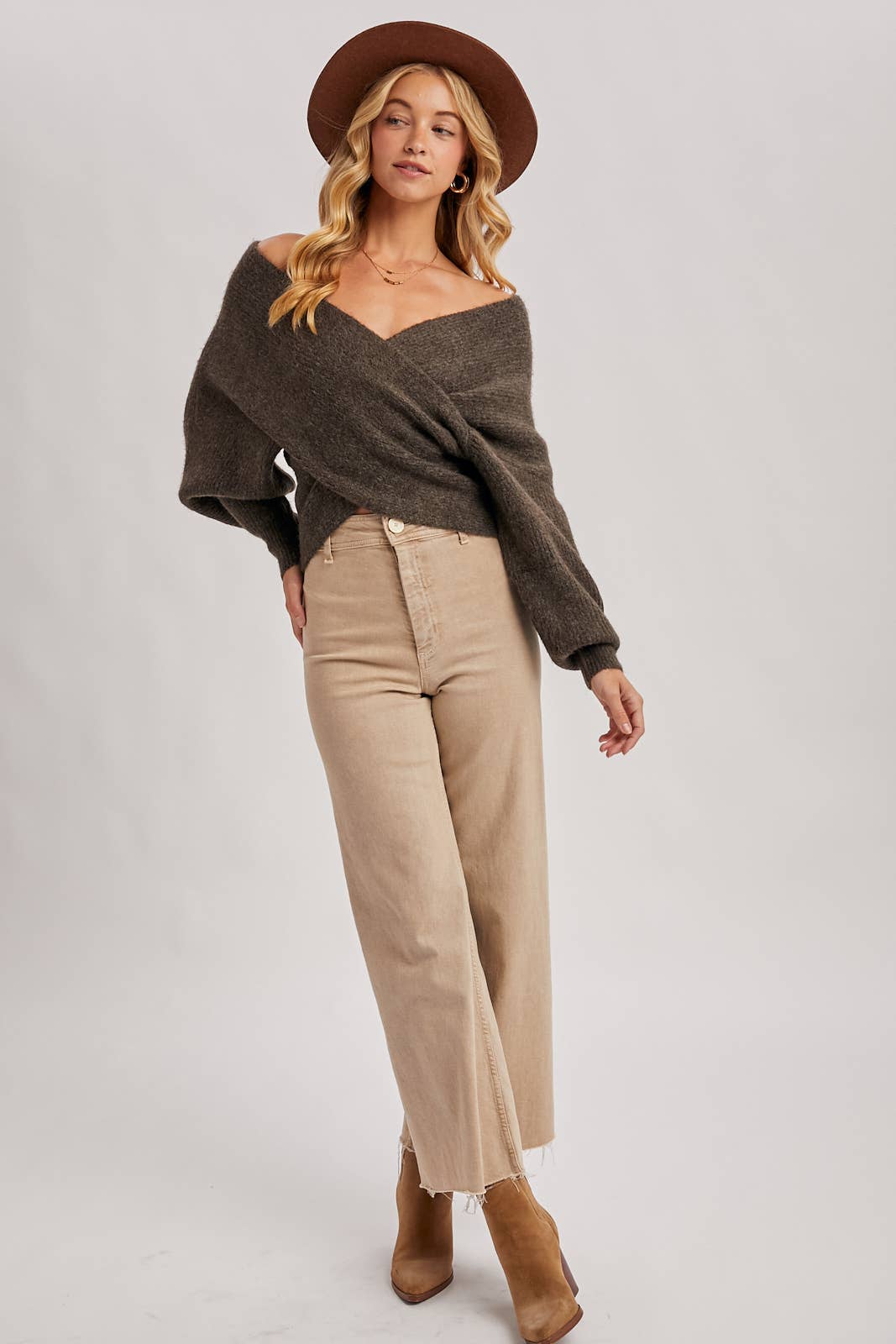 CROSSOVER RIBBED PULLOVER