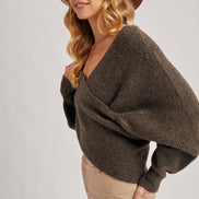 CROSSOVER RIBBED PULLOVER