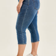 JUDY BLUE MidRise Capri - PLUS