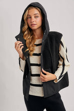Load image into Gallery viewer, SHERPA FLEECE HOODED VEST WITH FAUX SUEDE INNER
