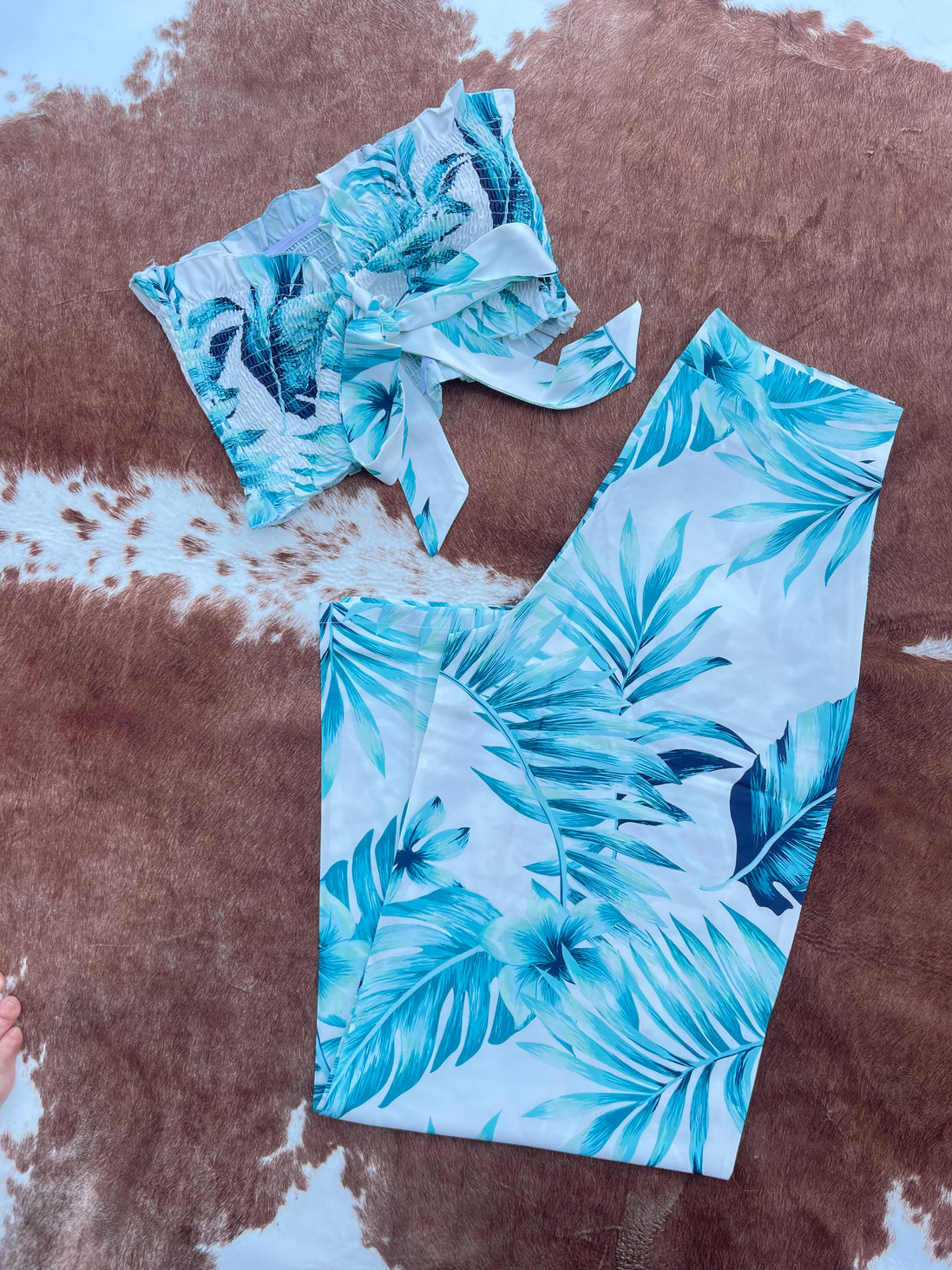 2 Piece Crop and Pant Set Tropical Print
