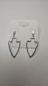 Silver OR Gold Sleek Hammered Arrowhead Earrings on Post