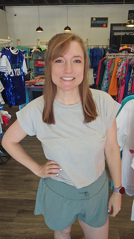 Folded Sleeve Cropped Tee